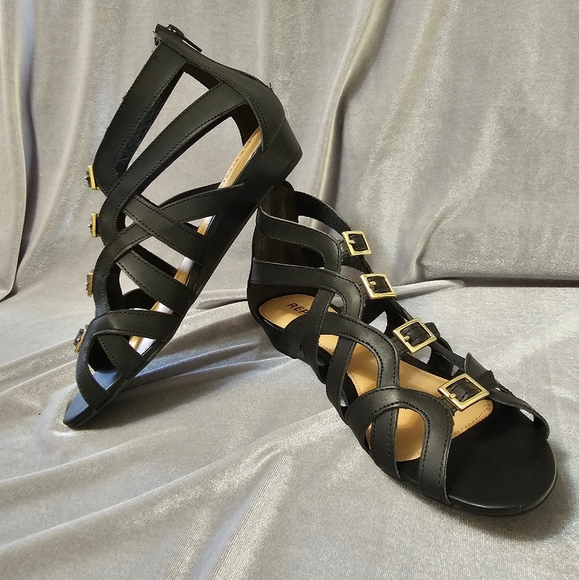 Report Annalise Black Buckle Wedge Gladiator Sandals Shoes Women's 9 NIB - Picture 3 of 8